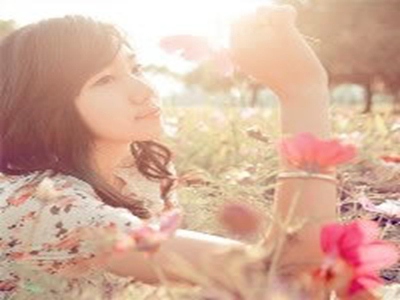 老头在公园吃女人奶,公园惊现不雅行为，老人举动令人咋舌-4